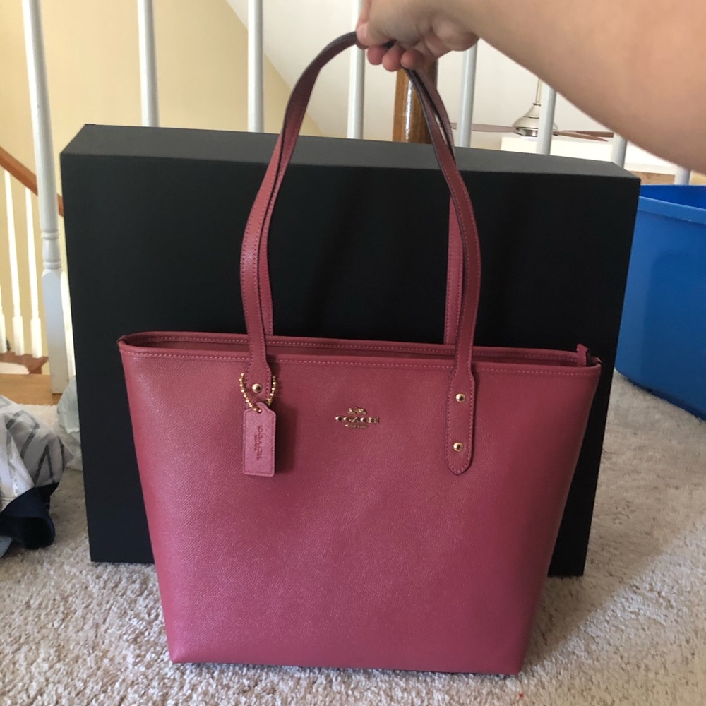 Coach pink city zip tote